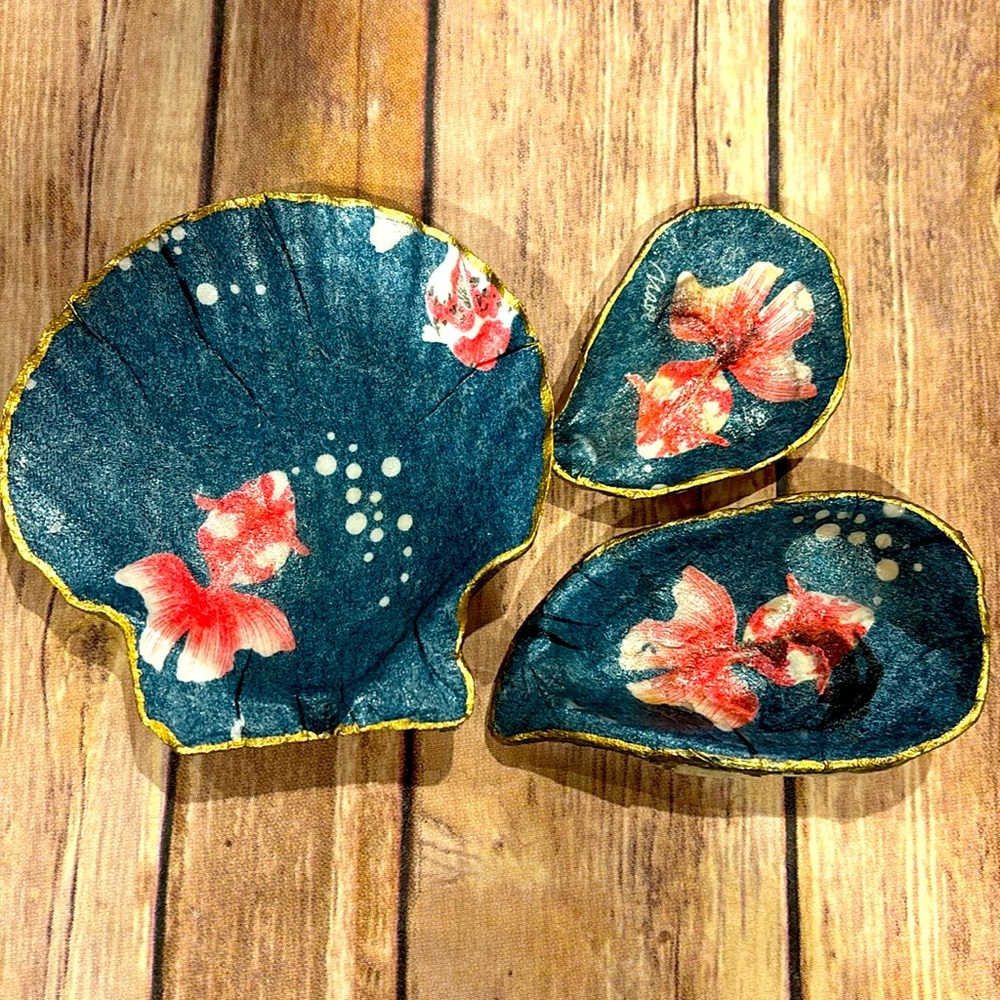 Handmade seashells for decorative purposes made with Japanese napkins